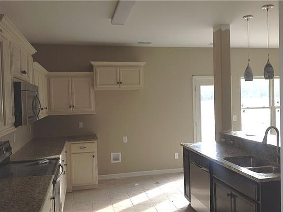 4th image of 931 Winding Br Lot 168