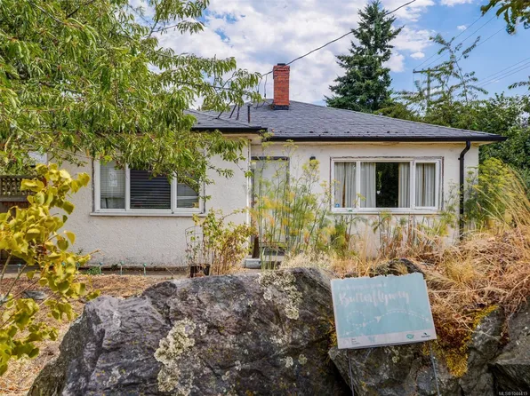 2607 Shelbourne St, Victoria, BC V8R 4L8
