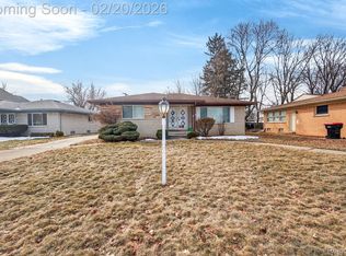 15734 Fairfax St, Southfield, MI 48075