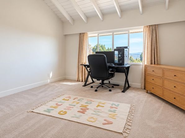 4 bedroom rental in West Vancouver — photo 12