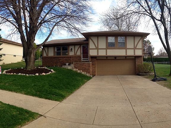 8121 South St.