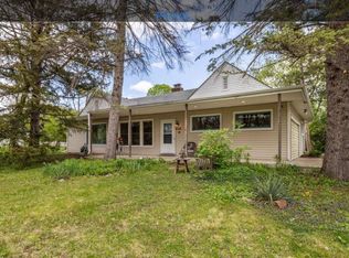 110 N Elm Grove Rd, Brookfield, WI 53005