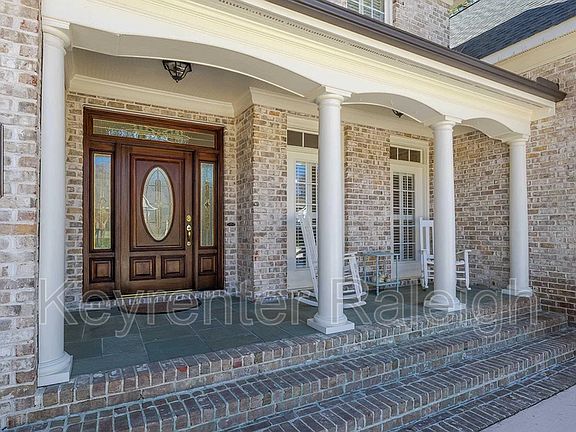 3rd image of 117 Aleah Ct
