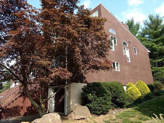 2nd image of 160 Marion Dr