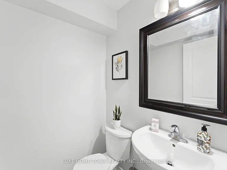 100 Monarch St — Photo 5