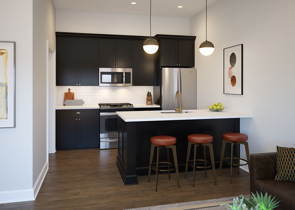 1st image of 621 W Belmont Ave #101
