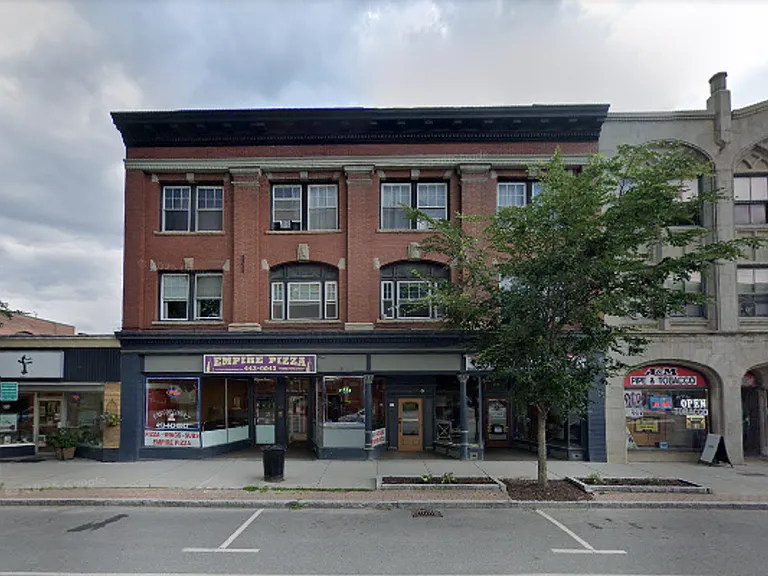 413 North St — Photo 2