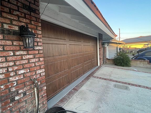 3rd image of 11700 Clearglen Ave