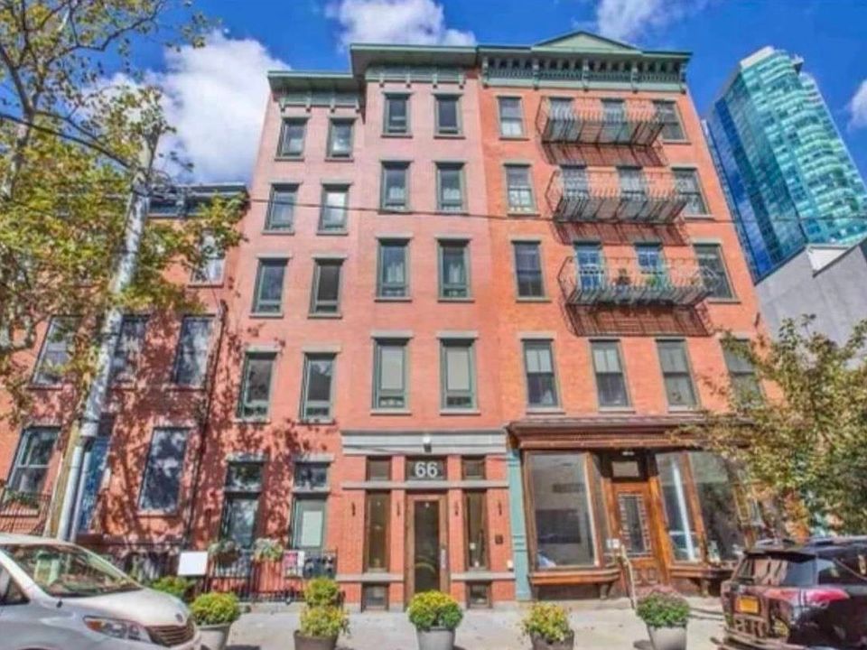 1st image of 66 Morris St #303