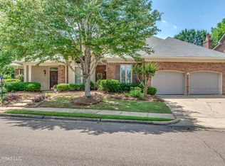 24 Autumn Hill Dr, Jackson, MS 39211
