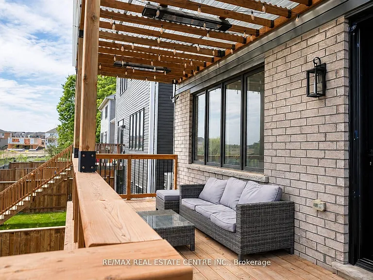 15 Cahill Dr — Photo 42