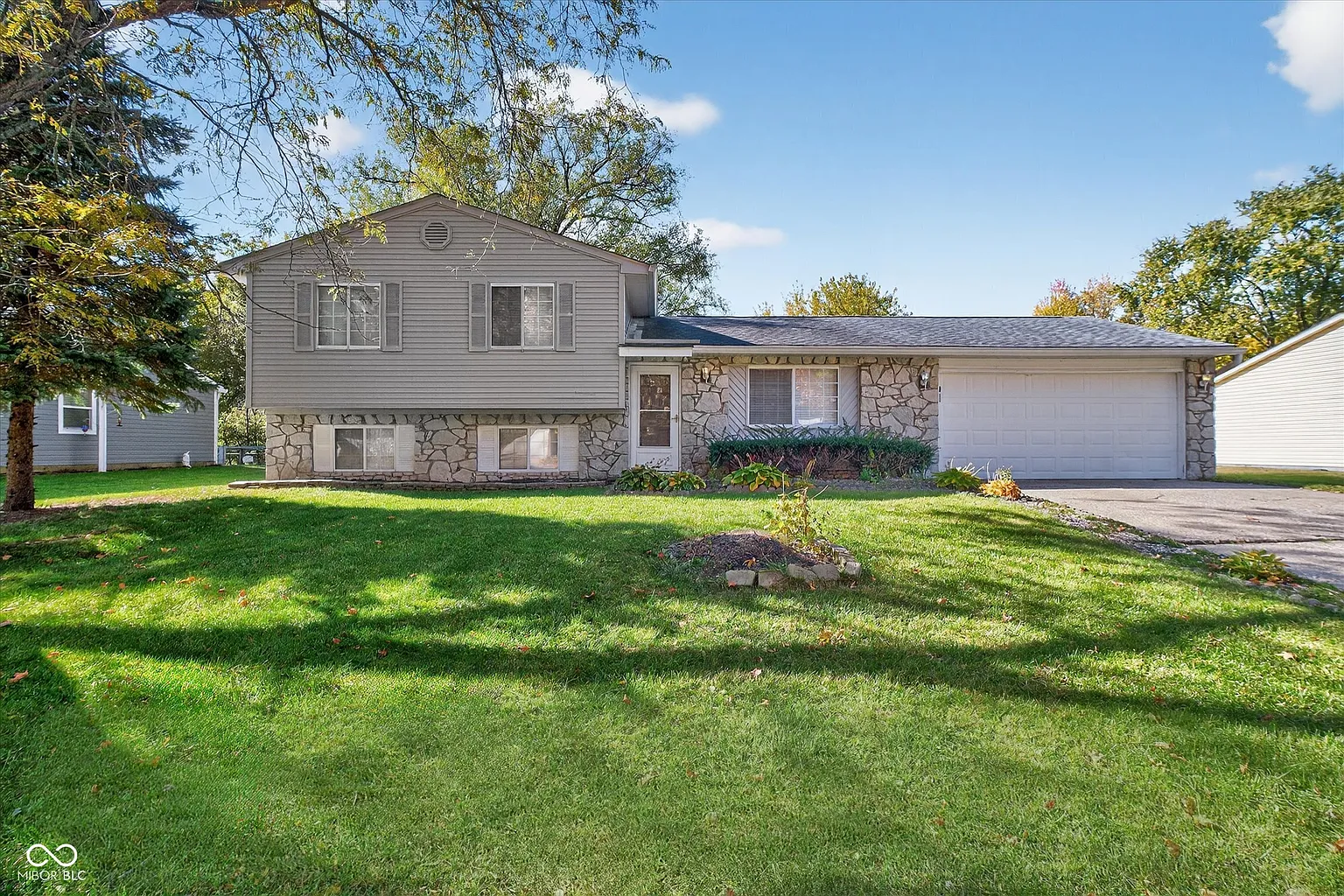 7724 Gordon Way photo 1