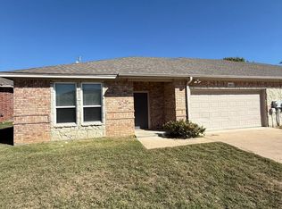 1208 G-H Country Club Rd, Cleburne, TX 76033