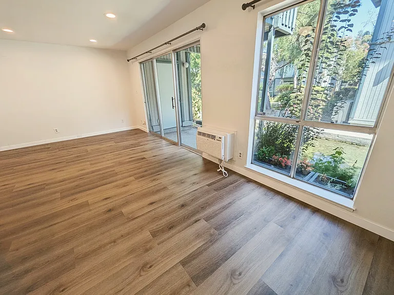 1036 Oak Grove Rd #63 — Photo 8