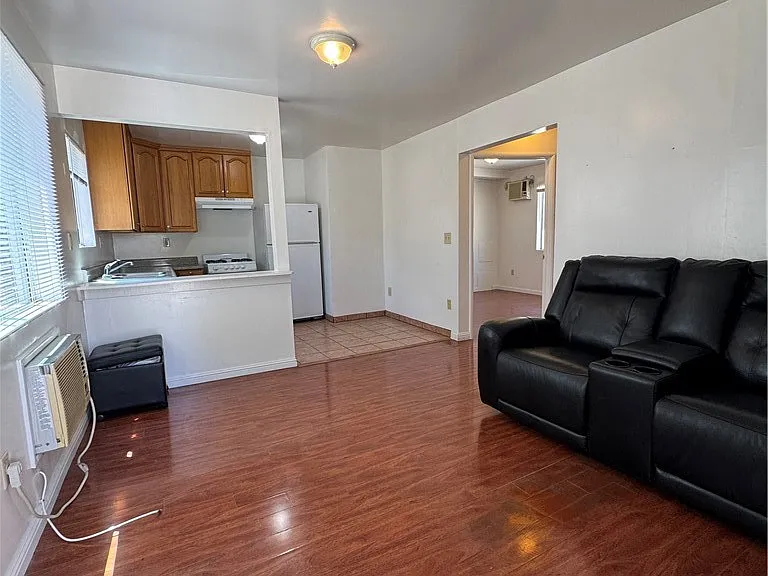 1466 Silver Lake Blvd — Photo 1