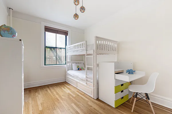 Sold by Compass | media 7