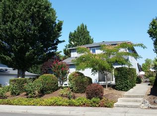 3944 Arrowhead Dr, Medford, OR 97504