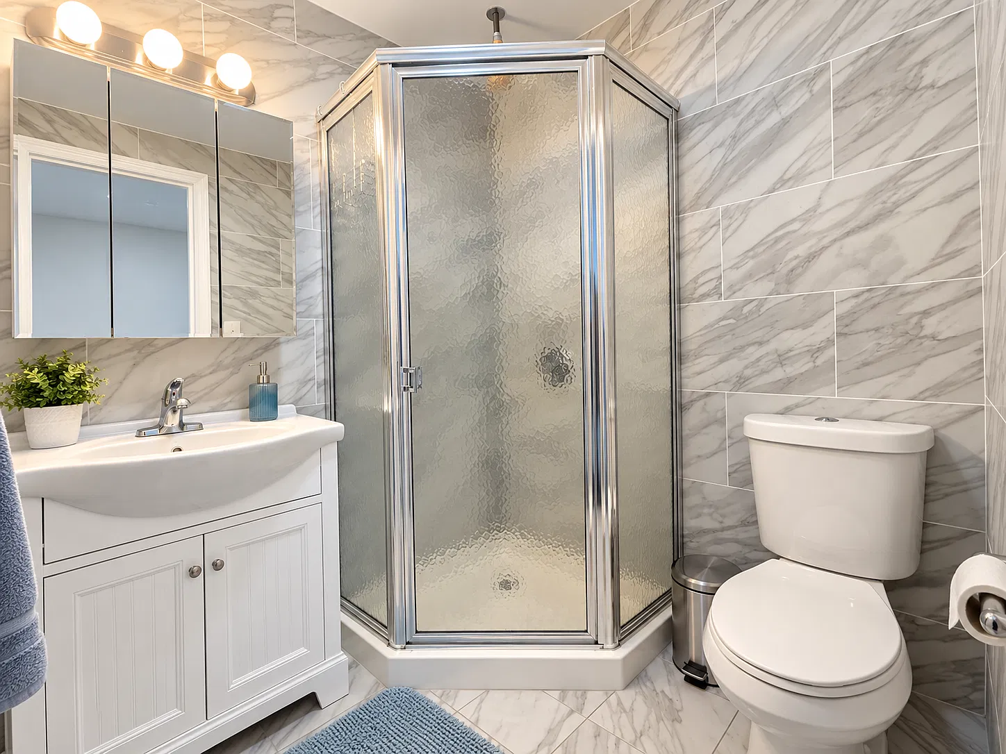 2 bed, $3,200 — Photo 4