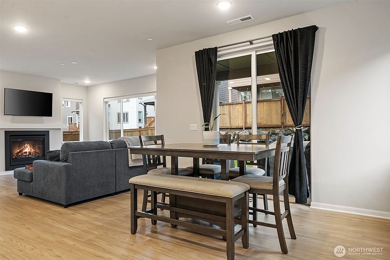 4th image of 4597 Hibiscus Circle SW