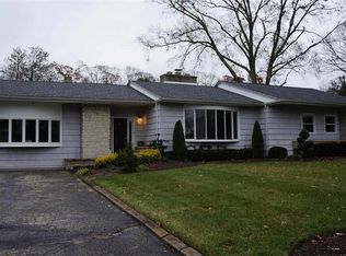 9 Lake Dr, Linwood, NJ 08221