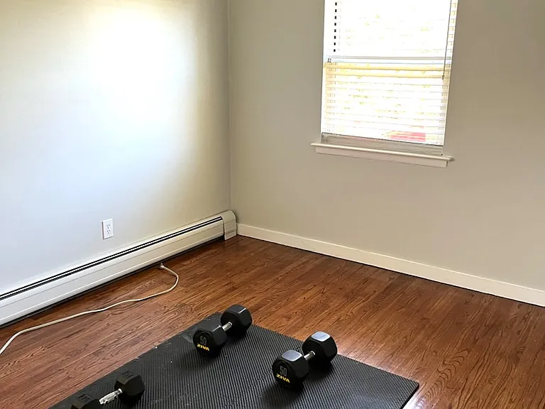 728 Greens Ave #14 — Photo 8