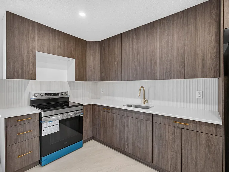 3943 Roan Ct W — Photo 14