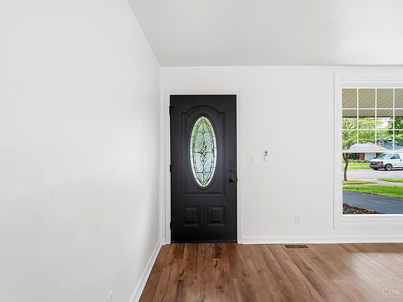 5th image of 10686 Chelmsford Rd