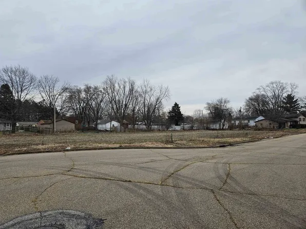 2535 Loma Dr, Beloit, WI 53511