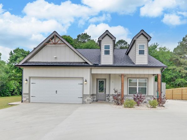 15 Holly St
