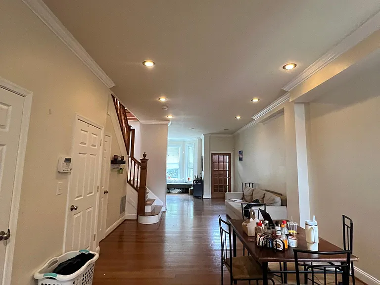 27 R St NE #A — Photo 14