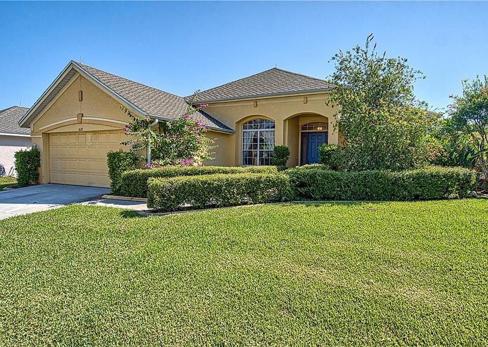 1st image of 1620 The Oaks Blvd