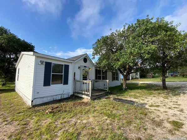 21874 PRIEST RD, Elmendorf, TX 78112