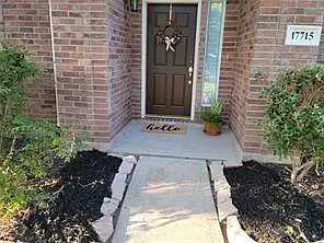 4 bed, 2.5 bath, 3285 sqft, $2,800 — Photo 2