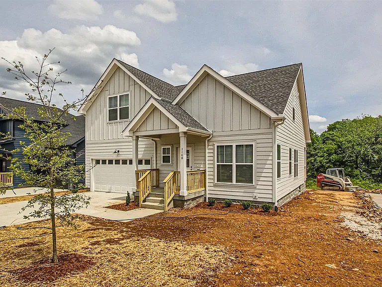 1140 Alcove Way — Photo 2