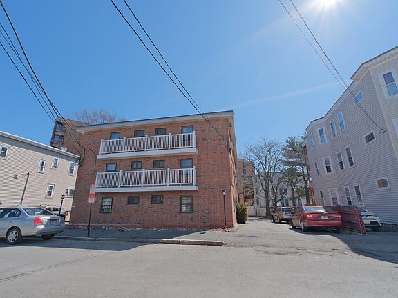 2nd image of 127 Atlantic Ave APT 1