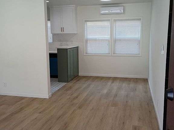 3rd image of 1834 N Harvard Blvd #7