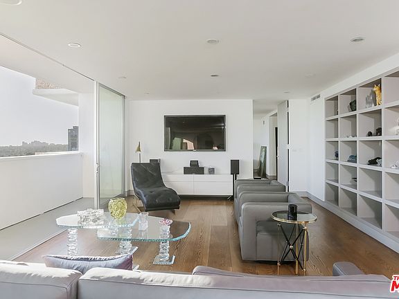 5th image of 8787 Shoreham Dr #705/706
