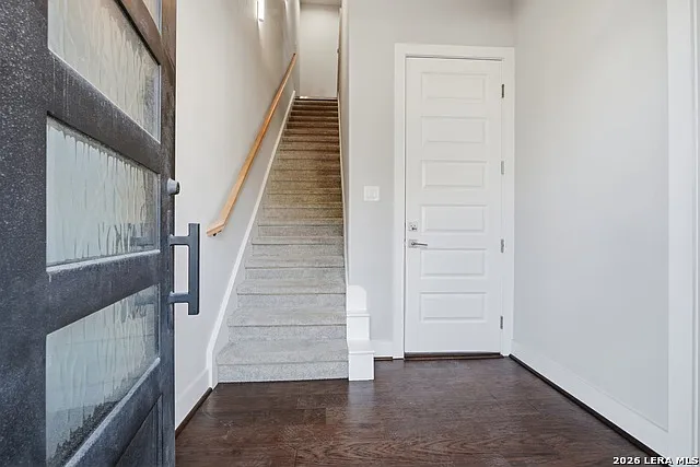 3 bed, 2.5 bath, 1865 sqft, $2,850 — Photo 3