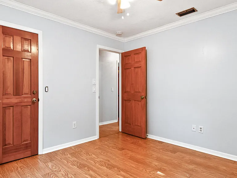 2374 SE Marseille St — Photo 20