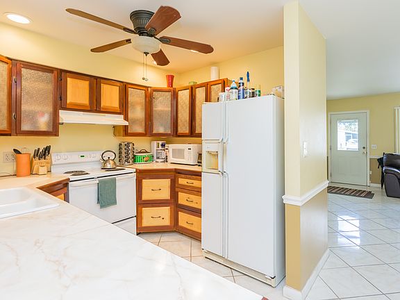 3rd image of 501 N Loxahatchee Dr