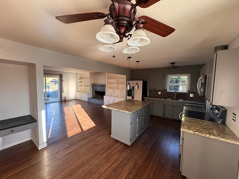 8118 Colonial Dr — Photo 7