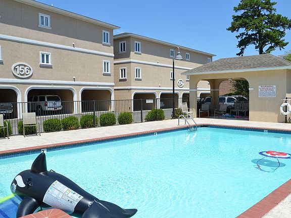 2nd image of 128 Villa Pointe Blvd #A