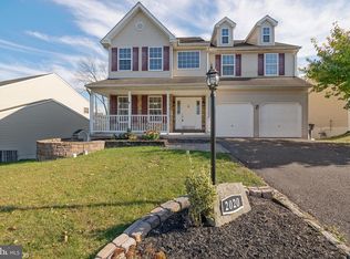 2020 Canyon Creek Rd, Gilbertsville, PA 19525