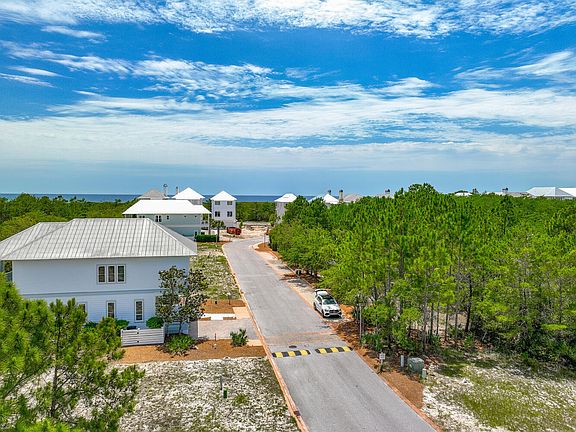 5th image of 5 Cypress Dr
