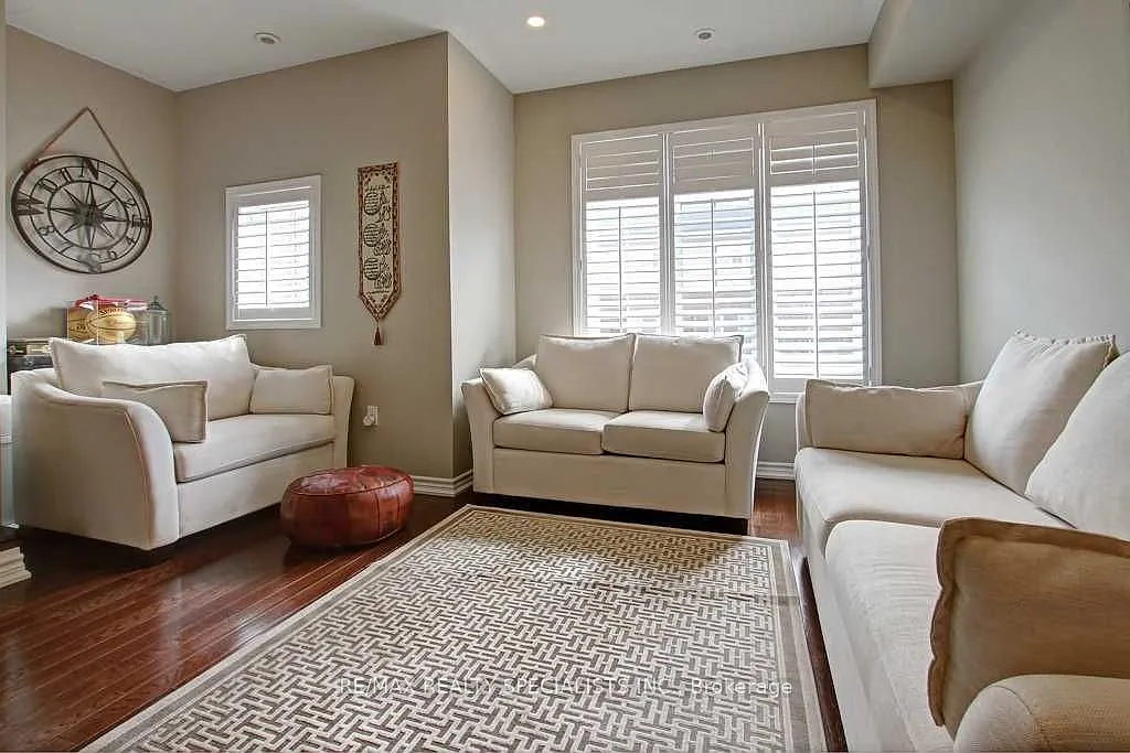 4 bed, $3,900 — Photo 3