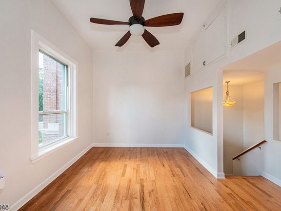 2nd image of 15 Glenridge Avenue #5
