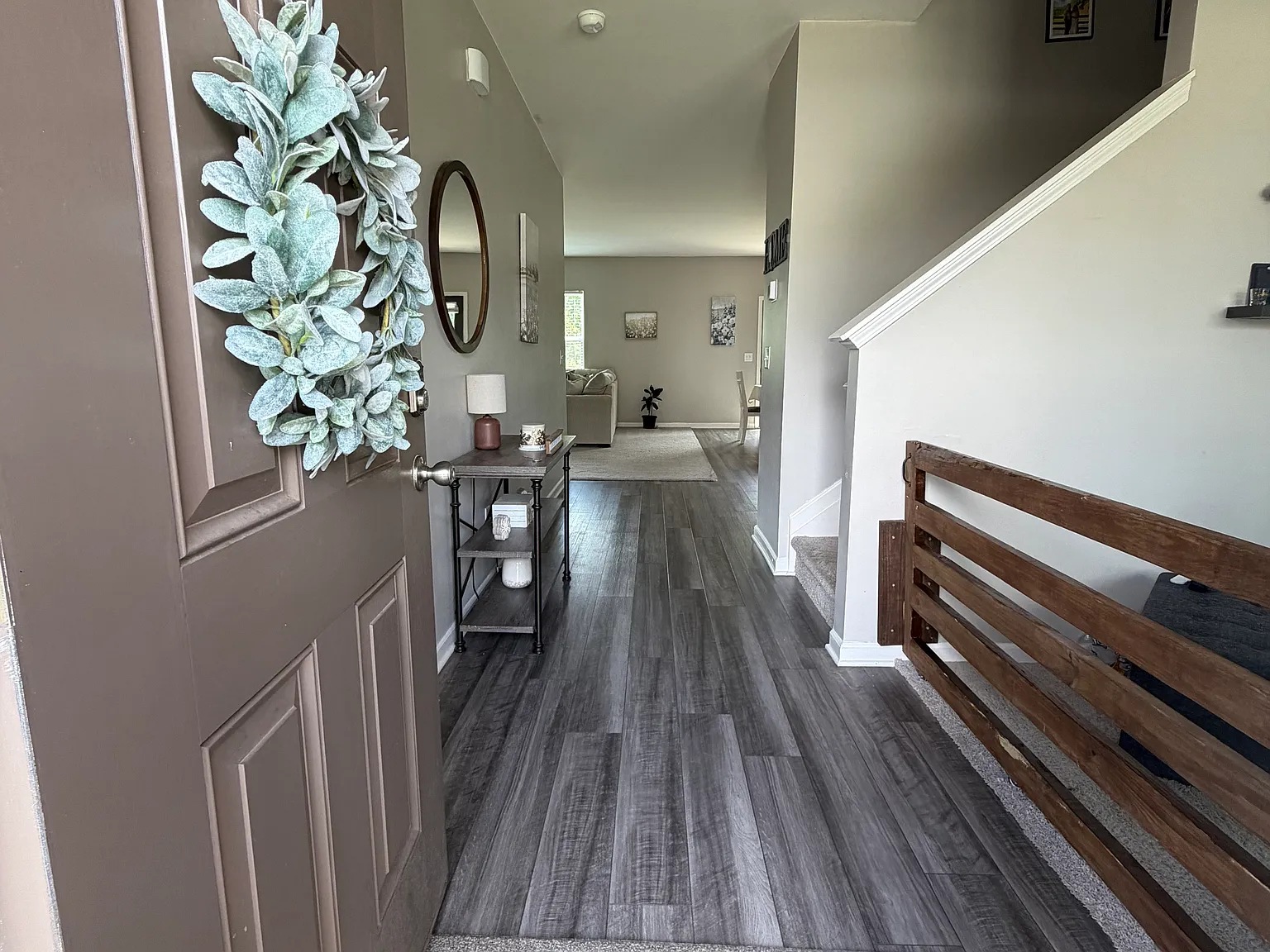 4 bed, 2.5 bath, 2407 sqft, $2,500 — Photo 3