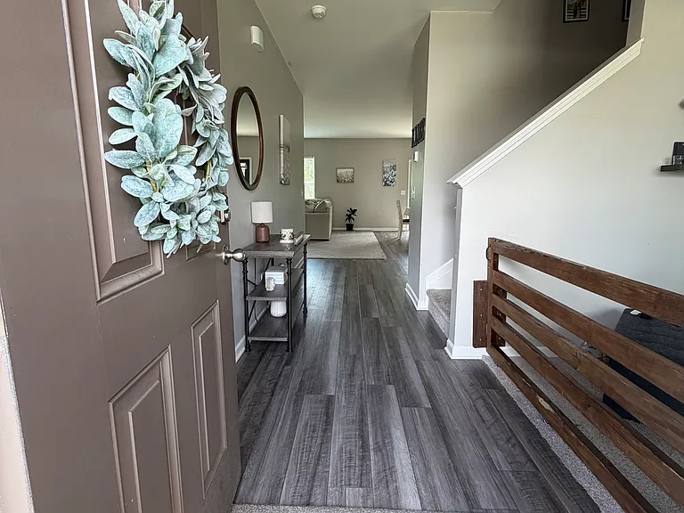 372 Corinth Dr — Photo 3