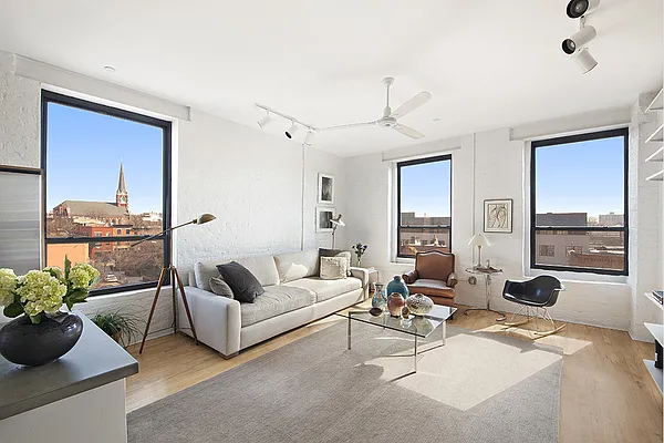 Sold by Stribling | media 11