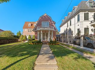 15 86th St #1, Brooklyn, NY 11209